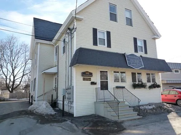 586 Hammond St #5