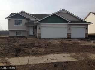 1222 Olivia St SE, New Prague, MN 56071
