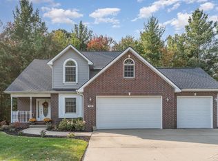 104 Broadhead Dr, Midland, MI