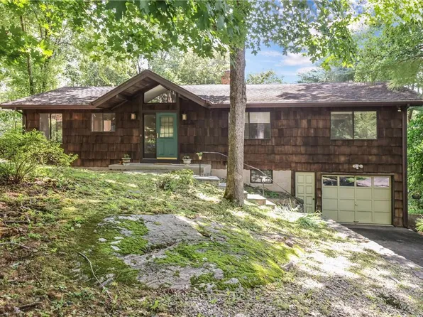 8 Red Oak Lane, Mount Kisco, NY 10549