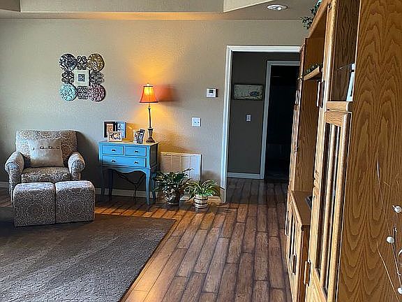 3rd image of 184 Sagebrush Cir