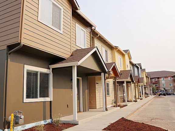 4th image of 901 SE 11th Pl