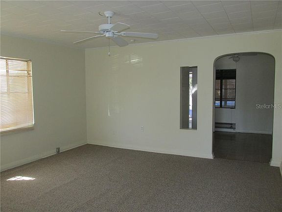 4th image of 18 W Johnson Ave