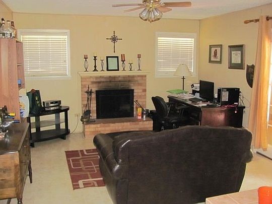 2nd image of 457 Cranbrook Dr
