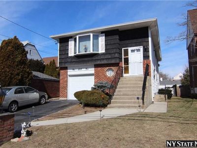 165 Surrey Cmns, Lynbrook, NY, 11563