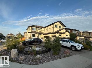 707 180th St SW, Edmonton, AB T6W2S8