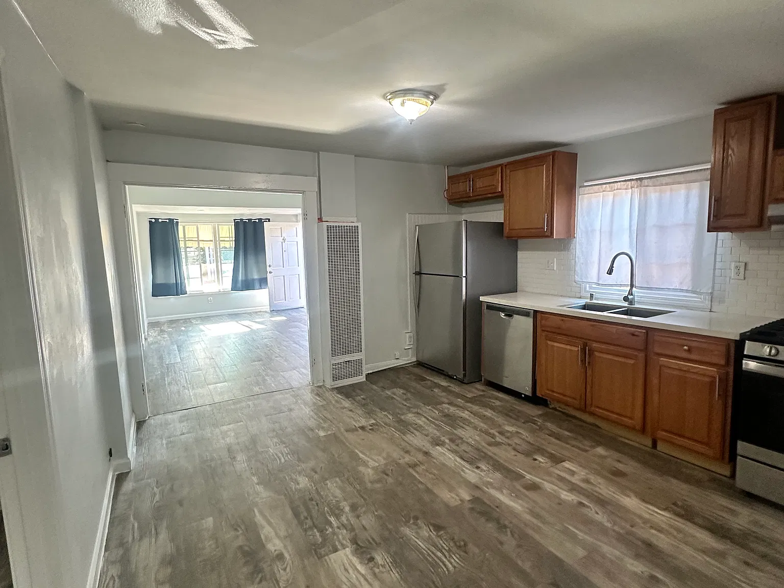22842 Francisco St — Photo 3