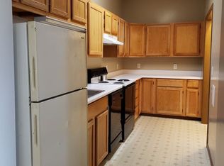 102 Whiting St APT 3, Milford, KS 66514