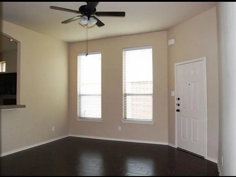 351 Orbit Dr — Photo 12