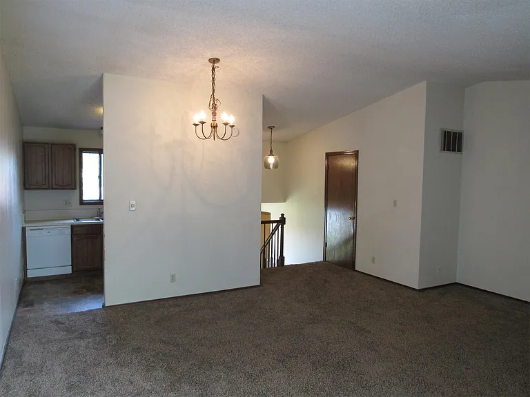 1428 E Beloit Ave — Photo 9
