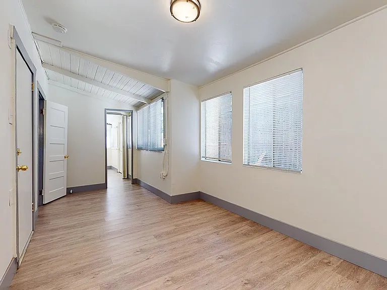 1127 Bell St — Photo 24