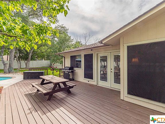 5th image of 801 Willow Creek Cir