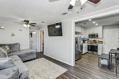 1205 Poppy Ave #B Photo 1