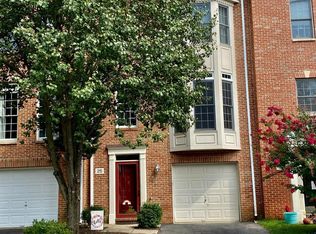 25 Blue Hosta Way, Rockville, MD 20850