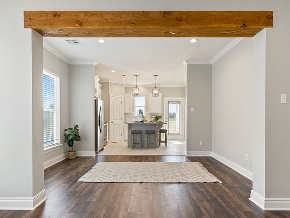 5th image of 208 Adry Ln