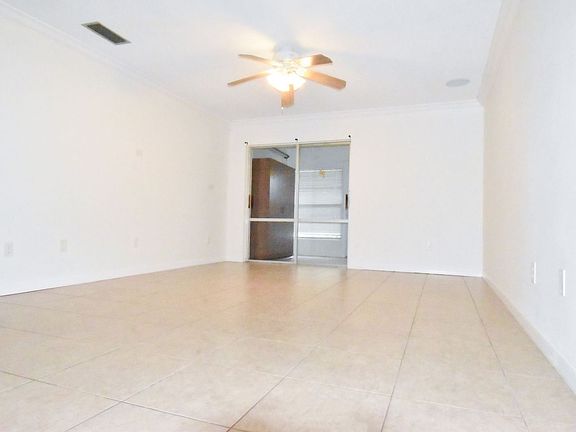 3rd image of 710 E Minnesota Ave APT C