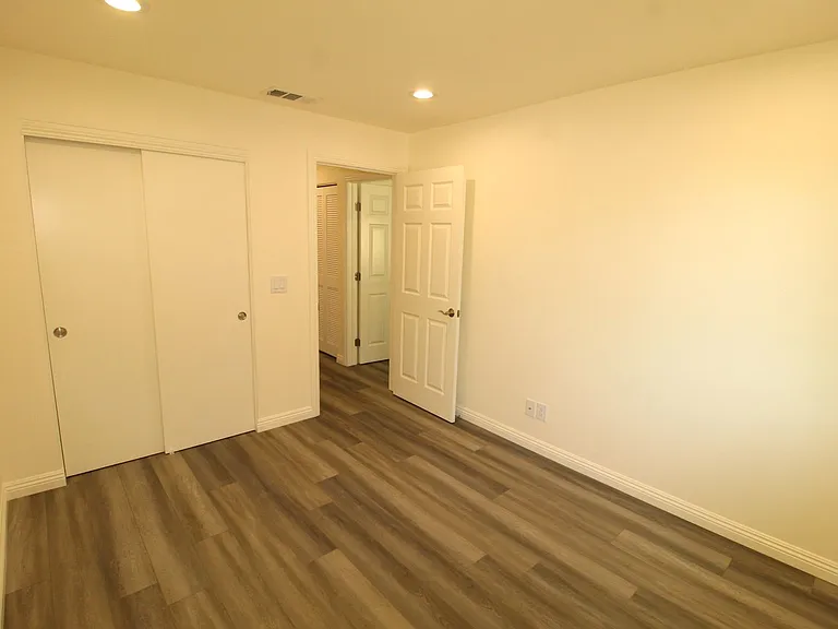 577 Thoreau Ln — Photo 18