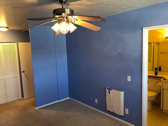 Master Bedroom w/on-suite bath