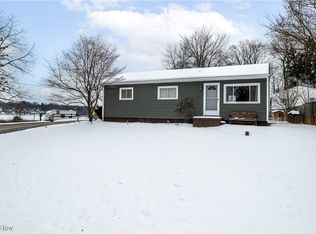 700 Longacre Dr, Akron, OH 44319
