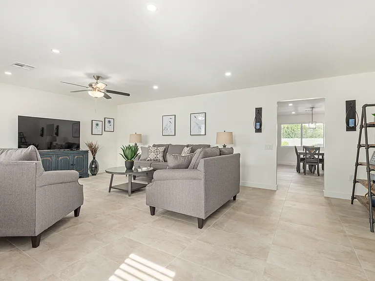 9830 W Evergreen Dr — Photo 9