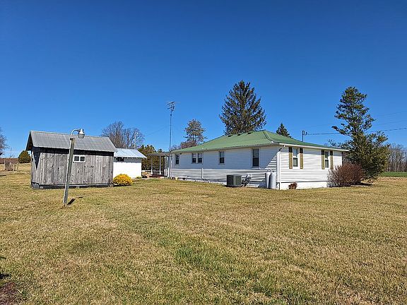 5th image of 431 James Howard Rd