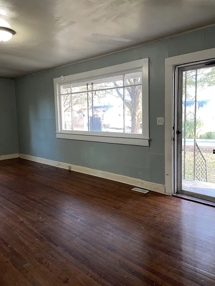 2 bed, 1.0 bath, $1,100 — Photo 3