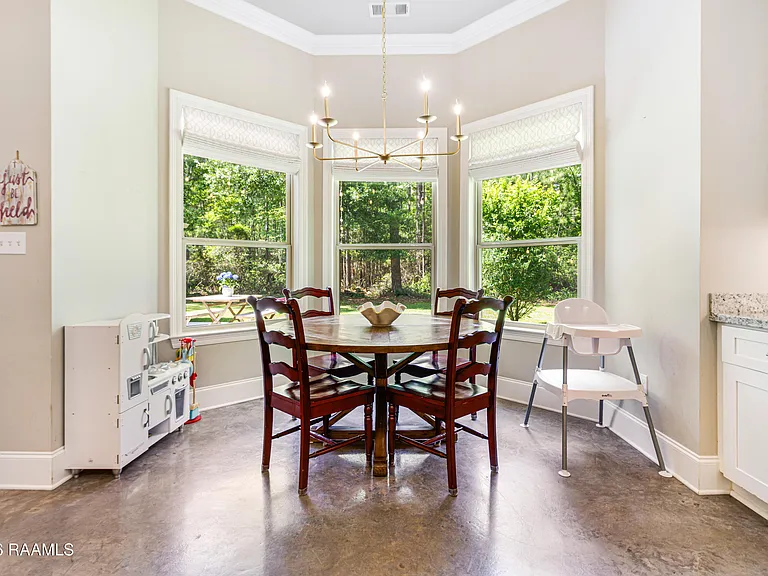 500 Bateleur Way — Photo 10