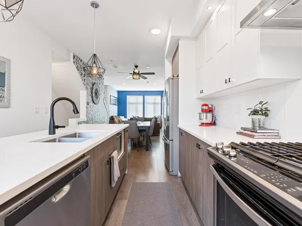 24108 104th Ave #83, Maple Ridge, BC V2W 0J5