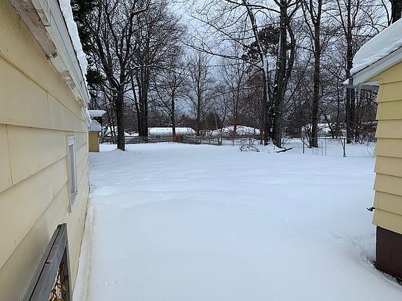 2nd image of 2040 Sugar Loaf Ave
