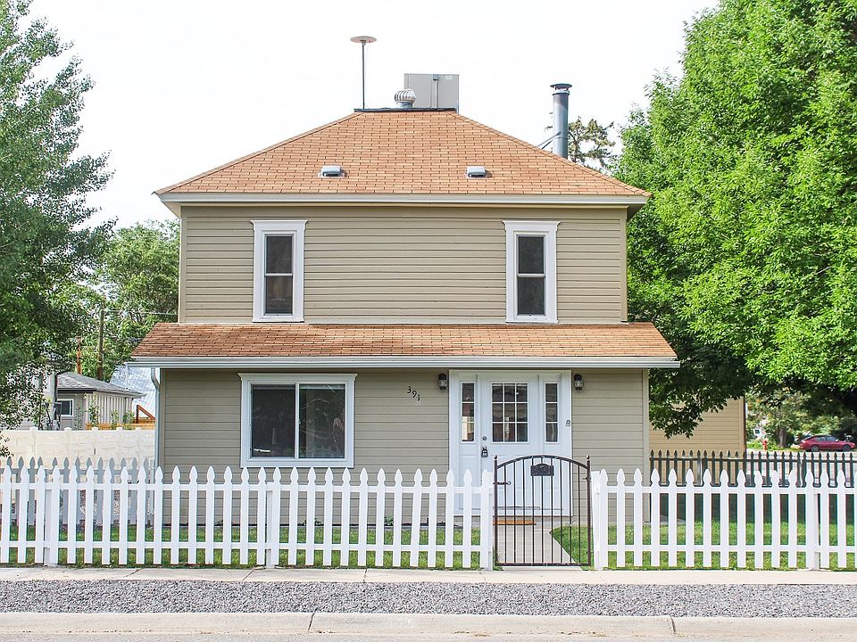 Front of house (5th Street)