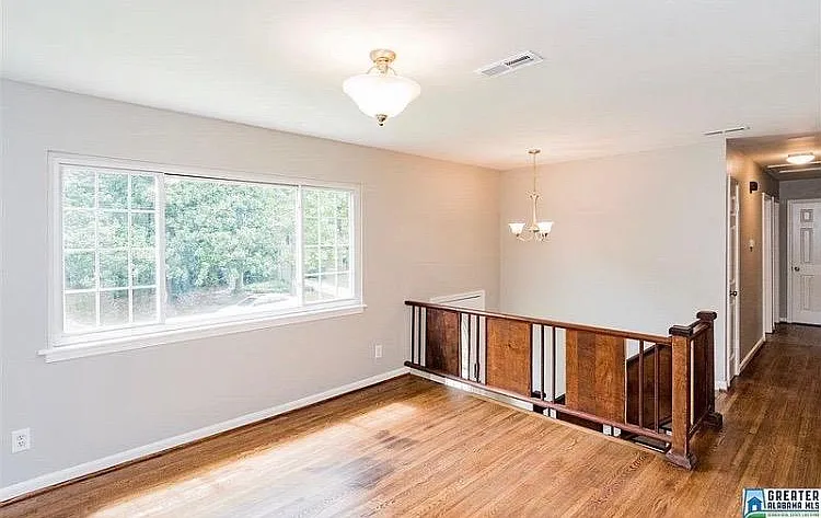 5104 Northumberland Rd — Photo 5