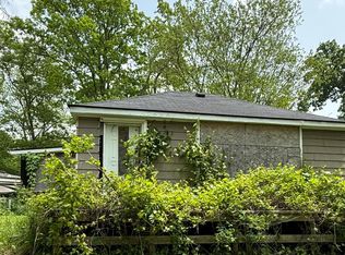 11108 Silver Lake Rd, South Lyon, MI