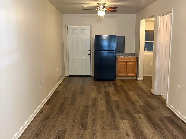 811 N Indiana Ave — Photo 6