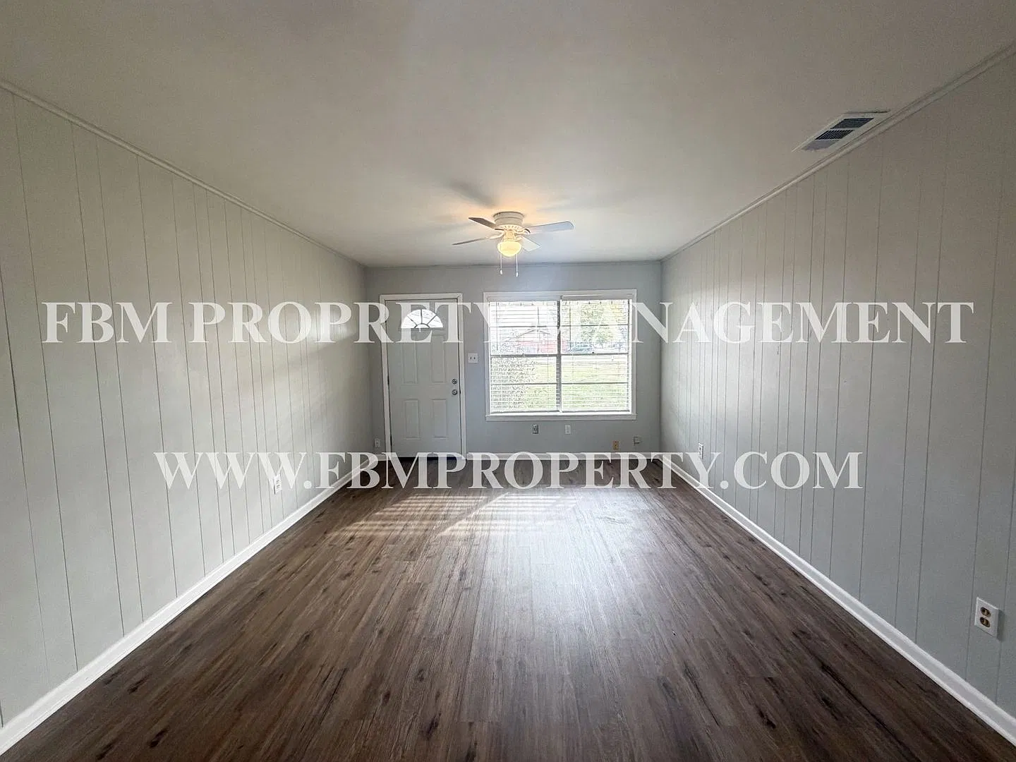 300 San Saba, Unit 3 - Cozy 2 Bedroom, 1 Bathroom Apartment Home in Wortham, TX! — Photo 2