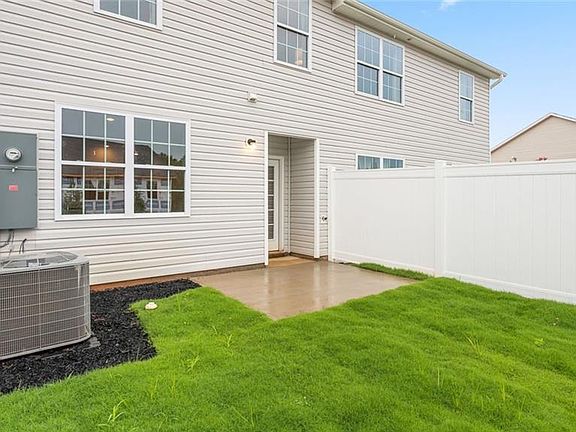 3rd image of 1302 Broholmer Ln