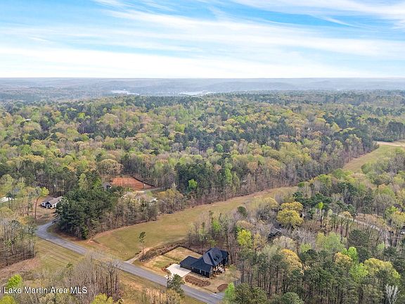 2nd image of 707 Stillwaters Dr