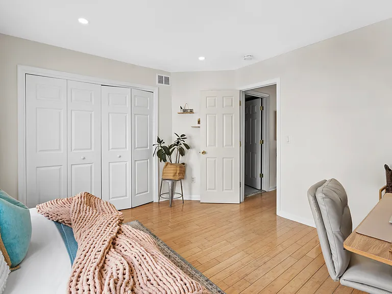 1129 N Orianna St — Photo 24