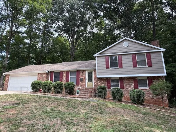 507 Trappers Run Dr, Cary, NC 27513