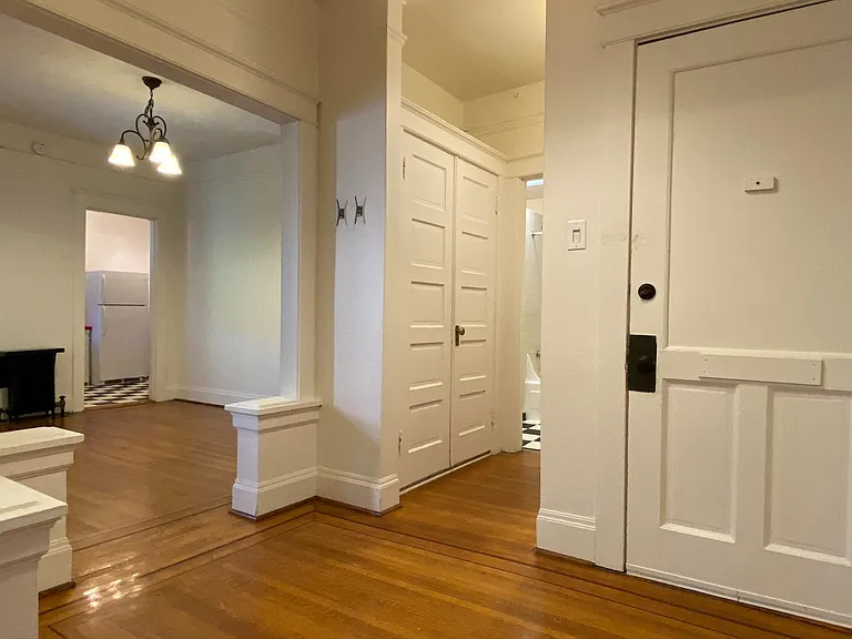 Apartment 301-Entry Apartment 301-Entry