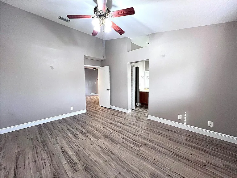 2246 Discovery Cir — Photo 26