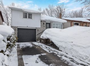 207 Burns Cir, Barrie, ON L4N6A5