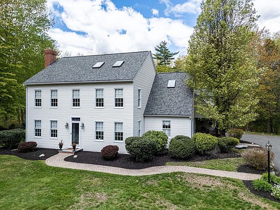 2nd image of 19 Bonnies Way