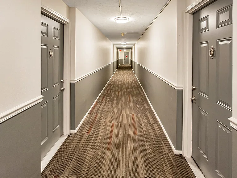 Solon Club Apartment Homes — Photo 11