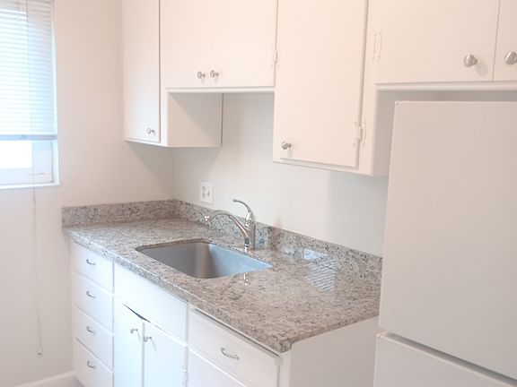 3rd image of 31 Church St APT 3