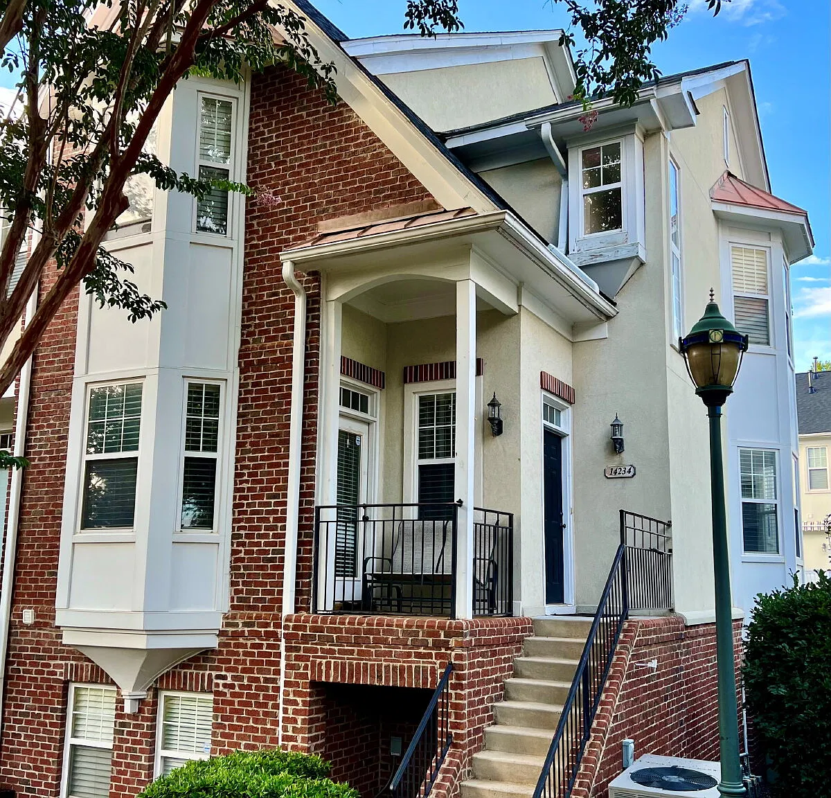 4 bed, 3.5 bath, 2198 sqft, $2,450 — Photo 1