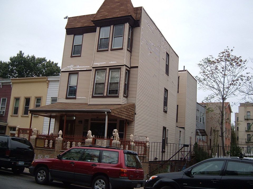 1st image of 257 E 164th St