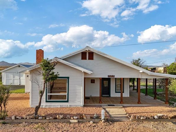 101 N 7th St, Marathon, TX 79842