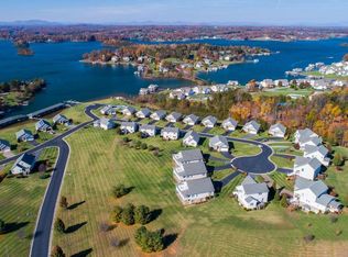 200 Lands End Cir, Union Hall, VA 24176