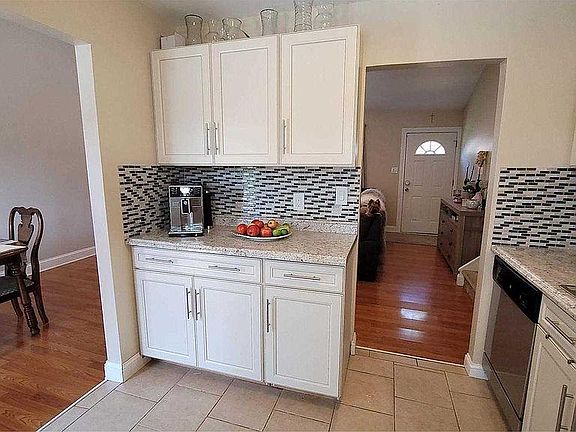 5th image of 203 N Monroe Ave #2