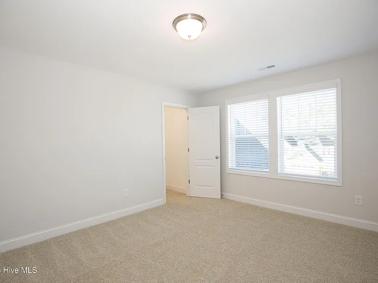 660 Avenue Of The Carolinas — Photo 72